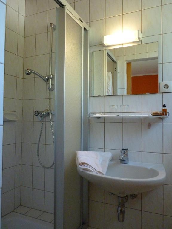 Pension Broenimann Ossiach Room photo