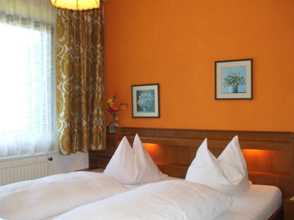 Pension Broenimann Ossiach Room photo